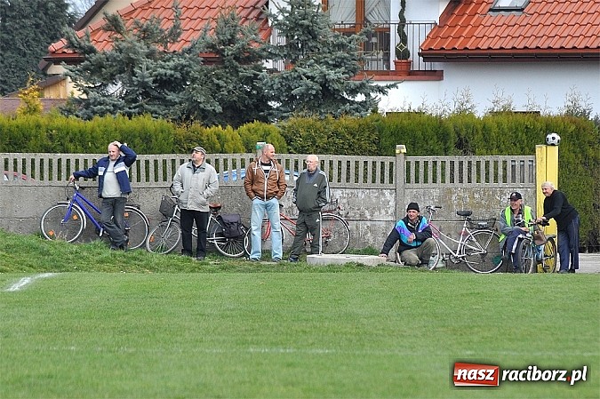 Zdjęcie w galerii na portalu naszraciborz.pl: Studzienna wyrwała punkt w końcówce wiadomości z regionu
