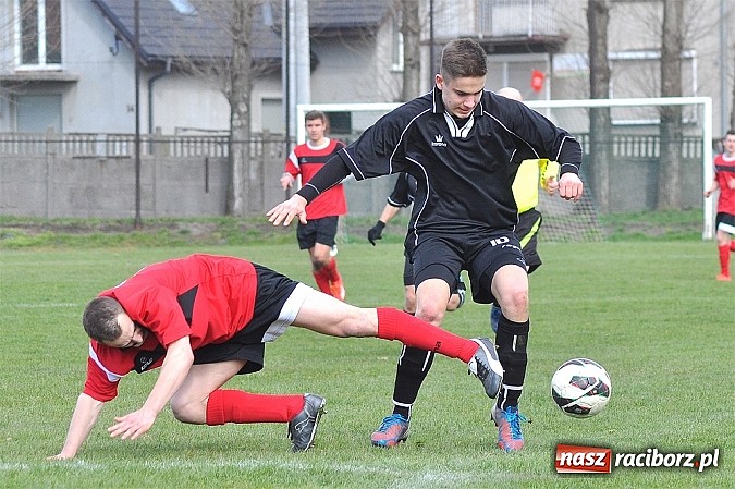 Zdjęcie w galerii na portalu naszraciborz.pl: Studzienna wyrwała punkt w końcówce wiadomości z regionu