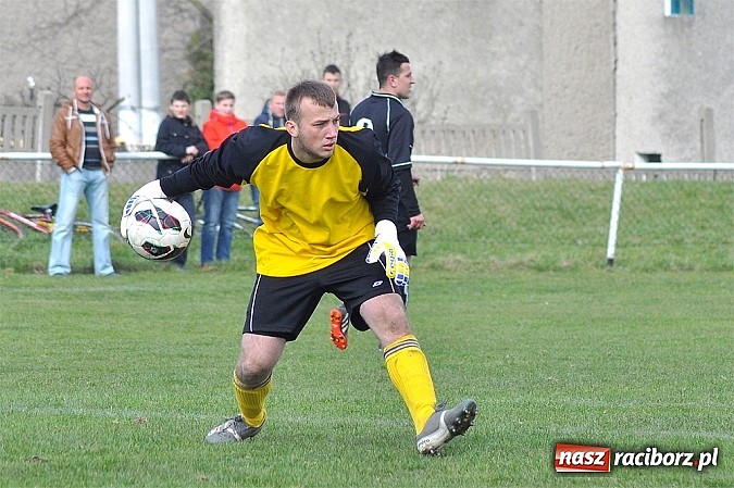 Zdjęcie w galerii na portalu naszraciborz.pl: Studzienna wyrwała punkt w końcówce wiadomości z regionu