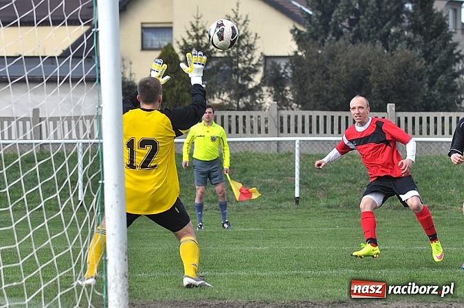 Zdjęcie w galerii na portalu naszraciborz.pl: Studzienna wyrwała punkt w końcówce wiadomości z regionu