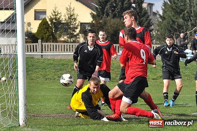 Zdjęcie w galerii na portalu naszraciborz.pl: Studzienna wyrwała punkt w końcówce wiadomości z regionu