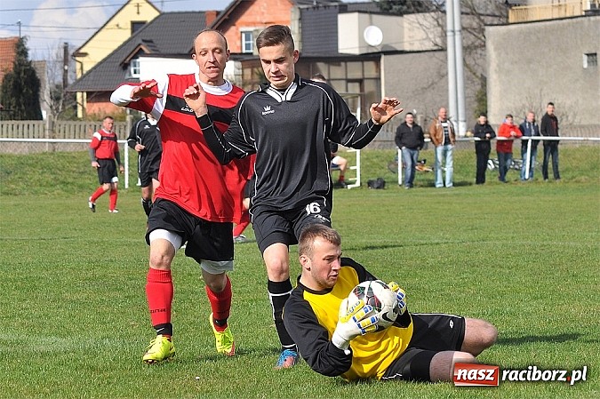 Zdjęcie w galerii na portalu naszraciborz.pl: Studzienna wyrwała punkt w końcówce wiadomości z regionu
