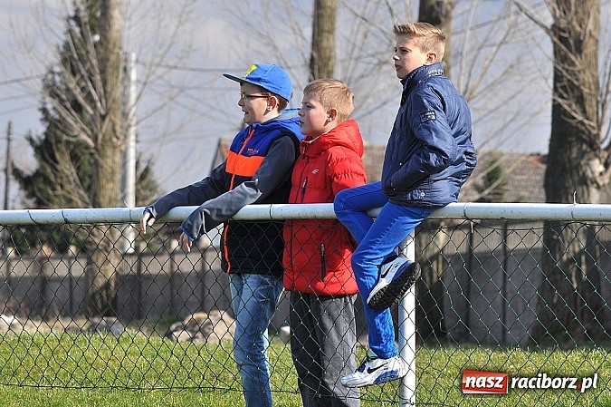 Zdjęcie w galerii na portalu naszraciborz.pl: Studzienna wyrwała punkt w końcówce wiadomości z regionu