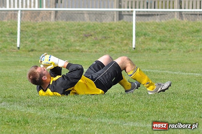 Zdjęcie w galerii na portalu naszraciborz.pl: Studzienna wyrwała punkt w końcówce wiadomości z regionu