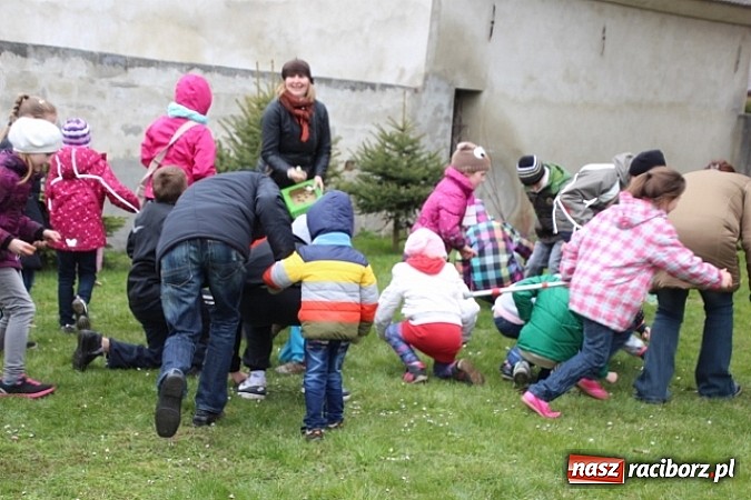 Zdjęcie w galerii na portalu naszraciborz.pl: Wielkanoc w farskich ogrodach wiadomości z regionu