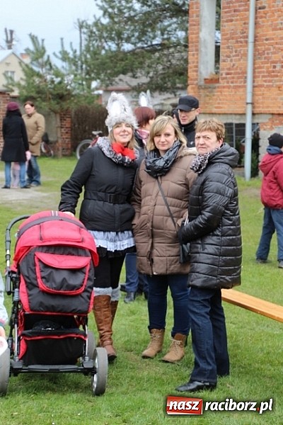 Zdjęcie w galerii na portalu naszraciborz.pl: Wielkanoc w farskich ogrodach wiadomości z regionu