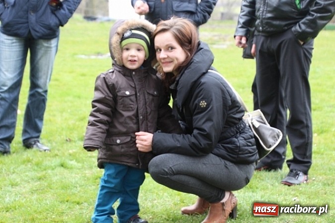 Zdjęcie w galerii na portalu naszraciborz.pl: Wielkanoc w farskich ogrodach wiadomości z regionu