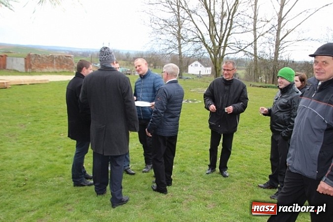 Zdjęcie w galerii na portalu naszraciborz.pl: Wielkanoc w farskich ogrodach wiadomości z regionu