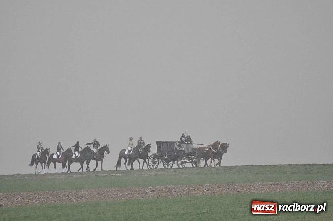Zdjęcie w galerii na portalu naszraciborz.pl: W Bieńkowicach przed Urbanem sypnęło śniegiem wiadomości z regionu