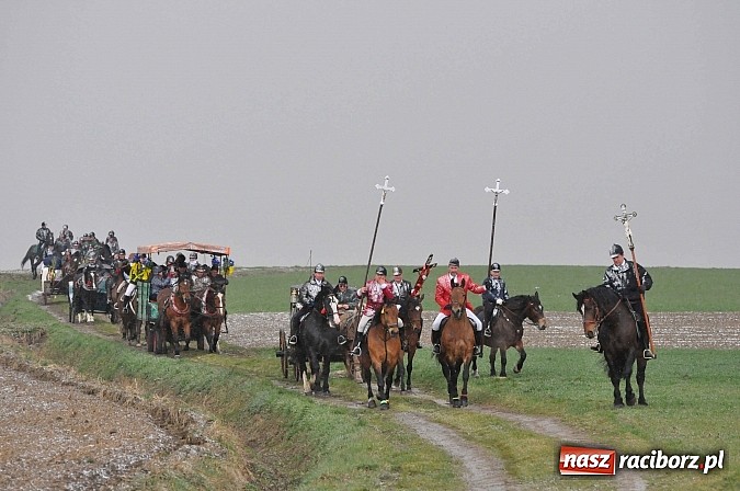 Zdjęcie w galerii na portalu naszraciborz.pl: W Bieńkowicach przed Urbanem sypnęło śniegiem wiadomości z regionu