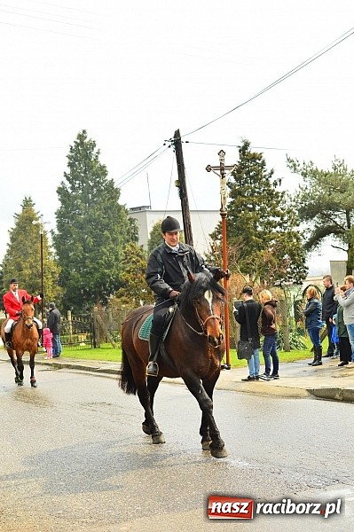 Zdjęcie w galerii na portalu naszraciborz.pl: W Bieńkowicach przed Urbanem sypnęło śniegiem wiadomości z regionu