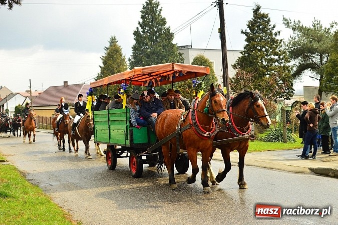 Zdjęcie w galerii na portalu naszraciborz.pl: W Bieńkowicach przed Urbanem sypnęło śniegiem wiadomości z regionu