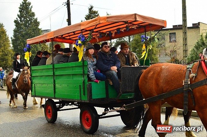 Zdjęcie w galerii na portalu naszraciborz.pl: W Bieńkowicach przed Urbanem sypnęło śniegiem wiadomości z regionu