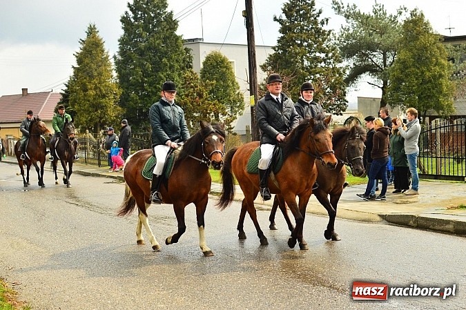Zdjęcie w galerii na portalu naszraciborz.pl: W Bieńkowicach przed Urbanem sypnęło śniegiem wiadomości z regionu