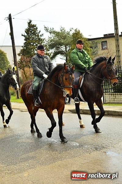 Zdjęcie w galerii na portalu naszraciborz.pl: W Bieńkowicach przed Urbanem sypnęło śniegiem wiadomości z regionu