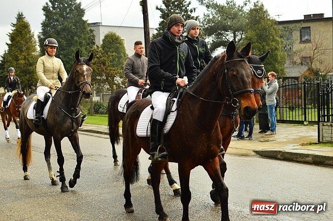 Zdjęcie w galerii na portalu naszraciborz.pl: W Bieńkowicach przed Urbanem sypnęło śniegiem wiadomości z regionu