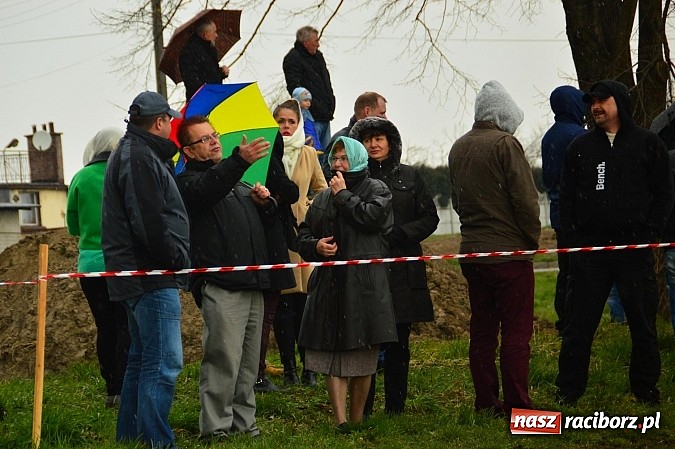 Zdjęcie w galerii na portalu naszraciborz.pl: W Bieńkowicach przed Urbanem sypnęło śniegiem wiadomości z regionu