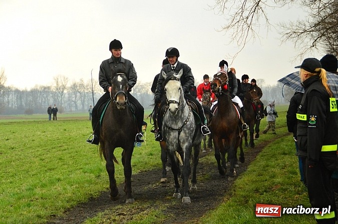 Zdjęcie w galerii na portalu naszraciborz.pl: W Bieńkowicach przed Urbanem sypnęło śniegiem wiadomości z regionu