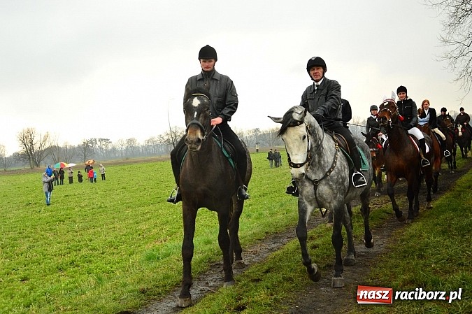 Zdjęcie w galerii na portalu naszraciborz.pl: W Bieńkowicach przed Urbanem sypnęło śniegiem wiadomości z regionu