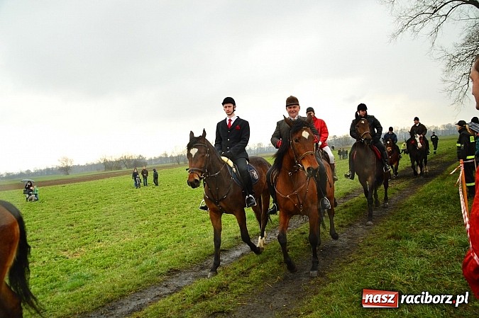 Zdjęcie w galerii na portalu naszraciborz.pl: W Bieńkowicach przed Urbanem sypnęło śniegiem wiadomości z regionu