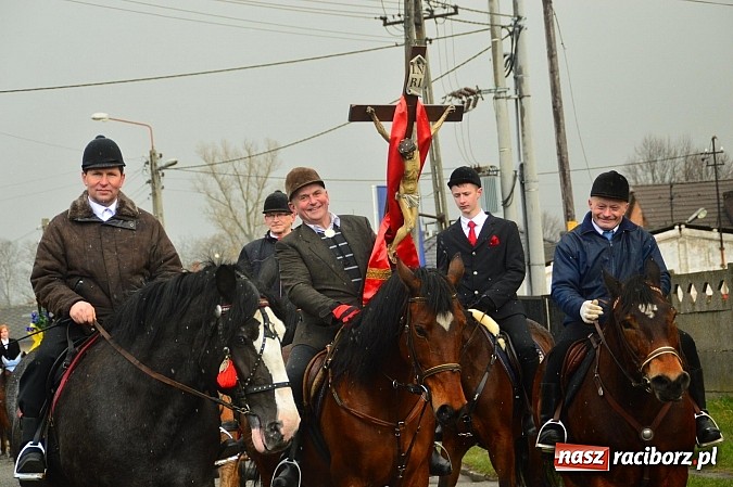 Zdjęcie w galerii na portalu naszraciborz.pl: W Bieńkowicach przed Urbanem sypnęło śniegiem wiadomości z regionu