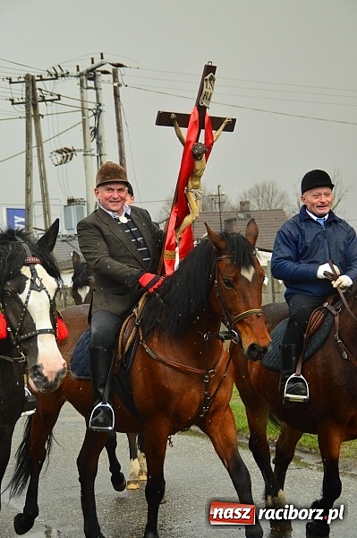 Zdjęcie w galerii na portalu naszraciborz.pl: W Bieńkowicach przed Urbanem sypnęło śniegiem wiadomości z regionu