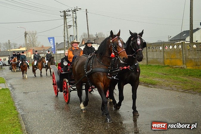Zdjęcie w galerii na portalu naszraciborz.pl: W Bieńkowicach przed Urbanem sypnęło śniegiem wiadomości z regionu