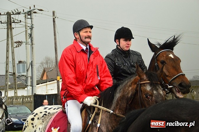 Zdjęcie w galerii na portalu naszraciborz.pl: W Bieńkowicach przed Urbanem sypnęło śniegiem wiadomości z regionu