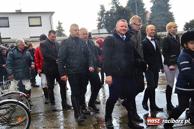 Zdjęcie w galerii na portalu naszraciborz.pl: W Bieńkowicach przed Urbanem sypnęło śniegiem wiadomości z regionu