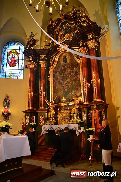 Zdjęcie w galerii na portalu naszraciborz.pl: W Bieńkowicach przed Urbanem sypnęło śniegiem wiadomości z regionu