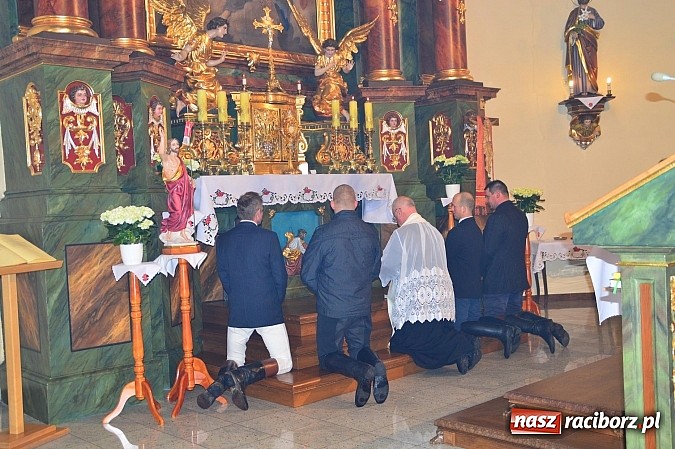 Zdjęcie w galerii na portalu naszraciborz.pl: W Bieńkowicach przed Urbanem sypnęło śniegiem wiadomości z regionu