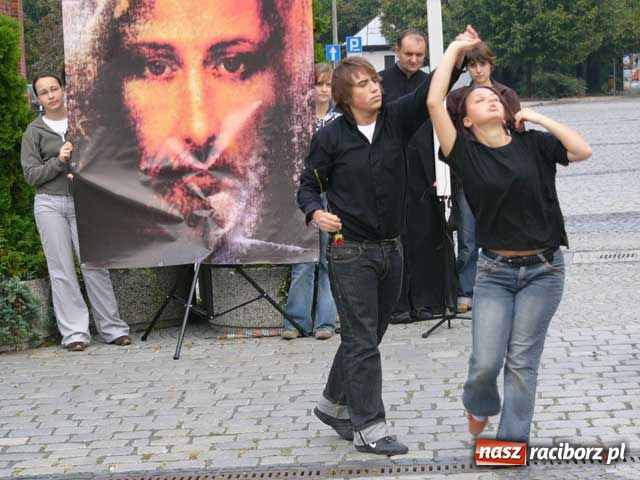 Zdjęcie w galerii na portalu naszraciborz.pl: Jesus Christ loves you wiadomości z regionu