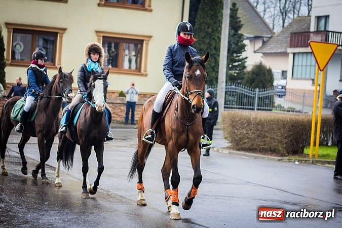Zdjęcie w galerii na portalu naszraciborz.pl: Biskup, starosta i prezydent na procesji w Sudole wiadomości z regionu