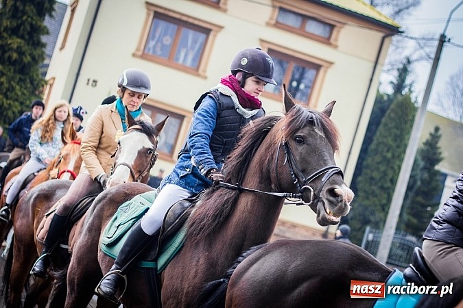 Zdjęcie w galerii na portalu naszraciborz.pl: Biskup, starosta i prezydent na procesji w Sudole wiadomości z regionu