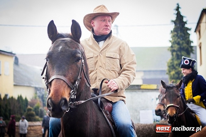 Zdjęcie w galerii na portalu naszraciborz.pl: Biskup, starosta i prezydent na procesji w Sudole wiadomości z regionu