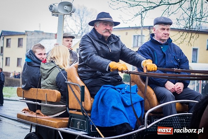 Zdjęcie w galerii na portalu naszraciborz.pl: Biskup, starosta i prezydent na procesji w Sudole wiadomości z regionu