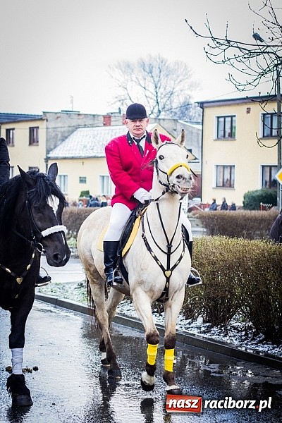 Zdjęcie w galerii na portalu naszraciborz.pl: Biskup, starosta i prezydent na procesji w Sudole wiadomości z regionu