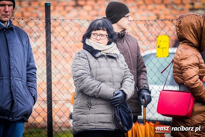 Zdjęcie w galerii na portalu naszraciborz.pl: Biskup, starosta i prezydent na procesji w Sudole wiadomości z regionu