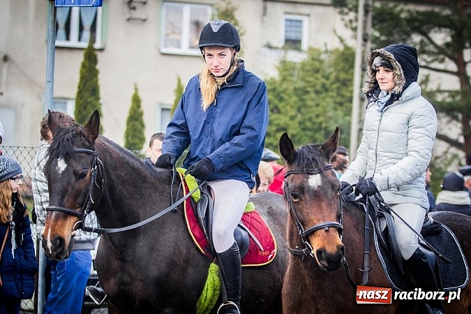 Zdjęcie w galerii na portalu naszraciborz.pl: Biskup, starosta i prezydent na procesji w Sudole wiadomości z regionu