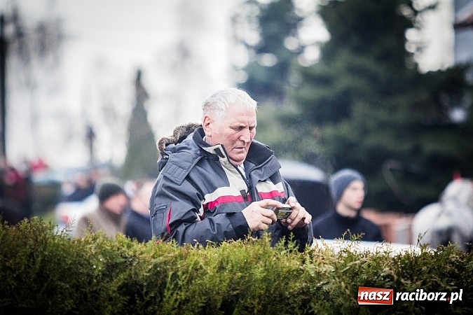 Zdjęcie w galerii na portalu naszraciborz.pl: Biskup, starosta i prezydent na procesji w Sudole wiadomości z regionu