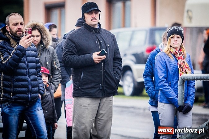 Zdjęcie w galerii na portalu naszraciborz.pl: Biskup, starosta i prezydent na procesji w Sudole wiadomości z regionu