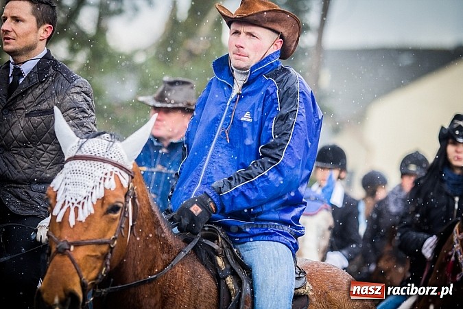 Zdjęcie w galerii na portalu naszraciborz.pl: Biskup, starosta i prezydent na procesji w Sudole wiadomości z regionu
