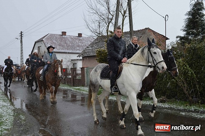 Zdjęcie w galerii na portalu naszraciborz.pl: Z okolicznych miejscowości na procesji w Zawadzie Ks. wiadomości z regionu