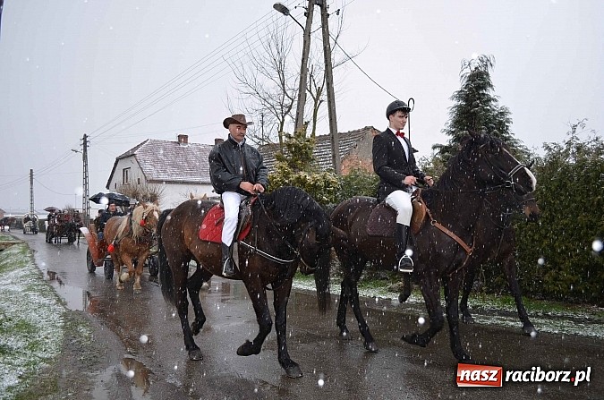 Zdjęcie w galerii na portalu naszraciborz.pl: Z okolicznych miejscowości na procesji w Zawadzie Ks. wiadomości z regionu