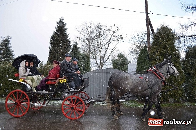 Zdjęcie w galerii na portalu naszraciborz.pl: Z okolicznych miejscowości na procesji w Zawadzie Ks. wiadomości z regionu