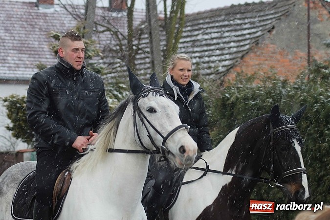 Zdjęcie w galerii na portalu naszraciborz.pl: Z okolicznych miejscowości na procesji w Zawadzie Ks. wiadomości z regionu