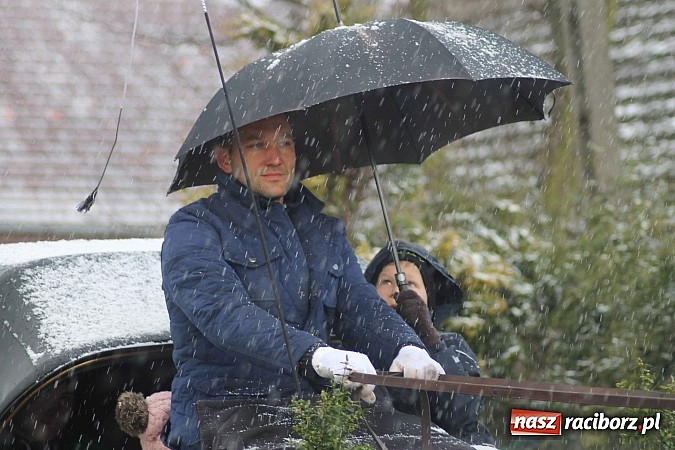 Zdjęcie w galerii na portalu naszraciborz.pl: Z okolicznych miejscowości na procesji w Zawadzie Ks. wiadomości z regionu