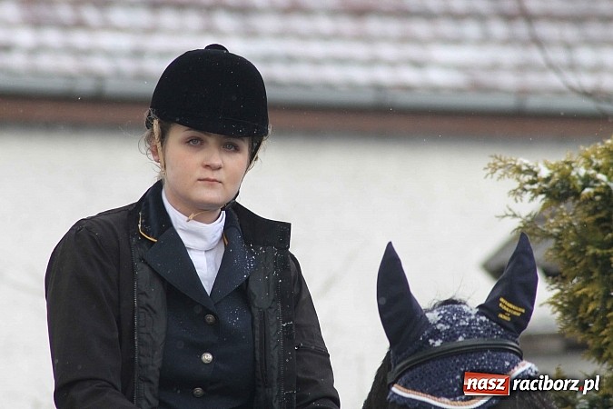 Zdjęcie w galerii na portalu naszraciborz.pl: Z okolicznych miejscowości na procesji w Zawadzie Ks. wiadomości z regionu