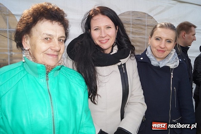 Zdjęcie w galerii na portalu naszraciborz.pl: Z okolicznych miejscowości na procesji w Zawadzie Ks. wiadomości z regionu