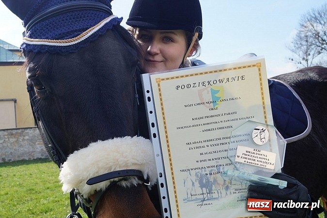 Zdjęcie w galerii na portalu naszraciborz.pl: Z okolicznych miejscowości na procesji w Zawadzie Ks. wiadomości z regionu